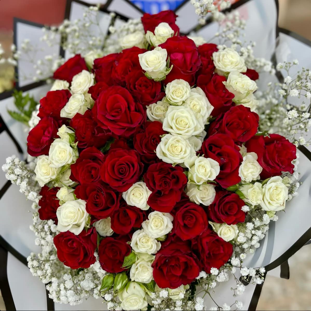 Fleurs' et Tous banner